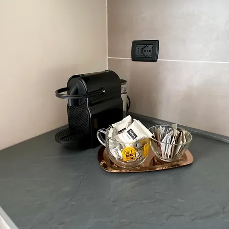 Elegante Tre Amis - Doppio Garage & Free Wifi - Ac Apartment