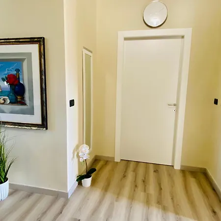Elegante Tre Amis - Doppio Garage & Free Wifi - Ac Apartment Centallo