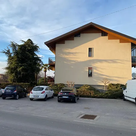 Elegante Tre Amis - Doppio Garage & Free Wifi - Ac Apartment